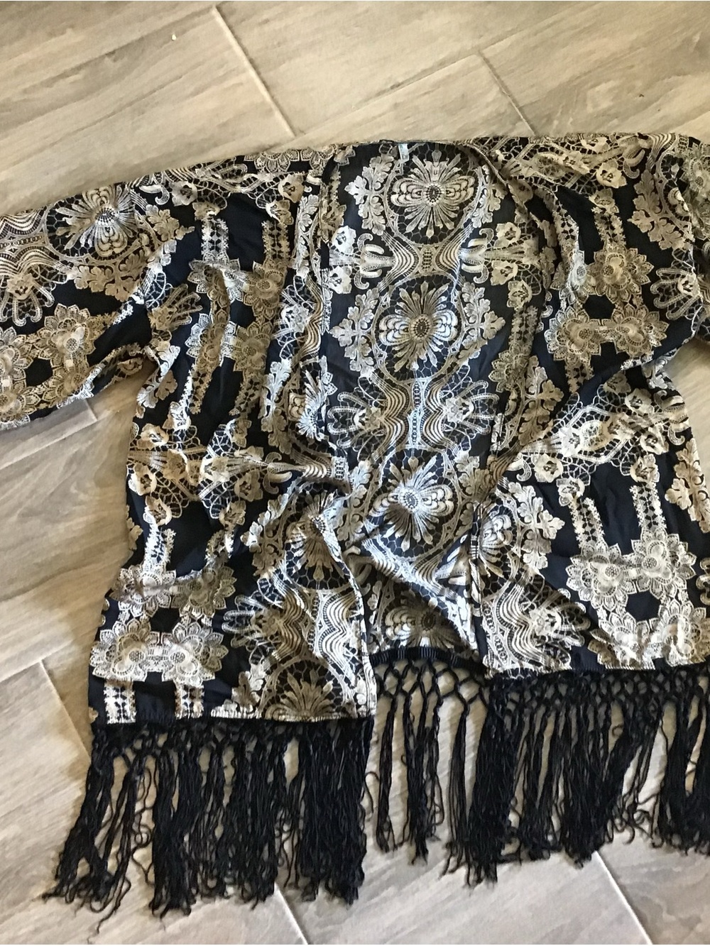 Auditions Black and Cream Floral Fringe Kimono